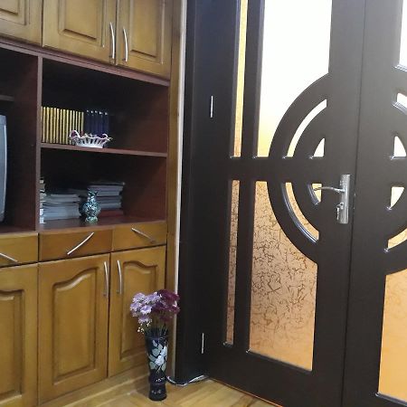 Apartamento Madona'S House Batumi Exterior foto
