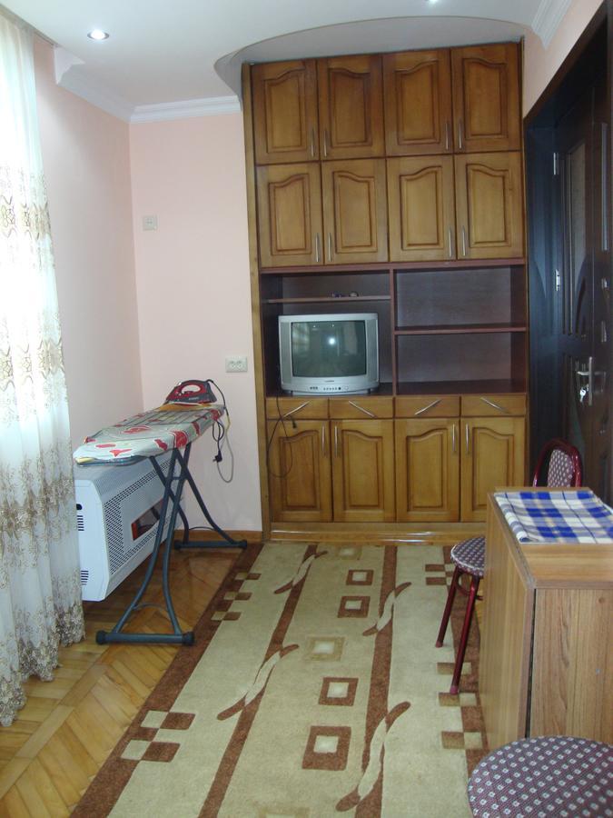 Apartamento Madona'S House Batumi Exterior foto