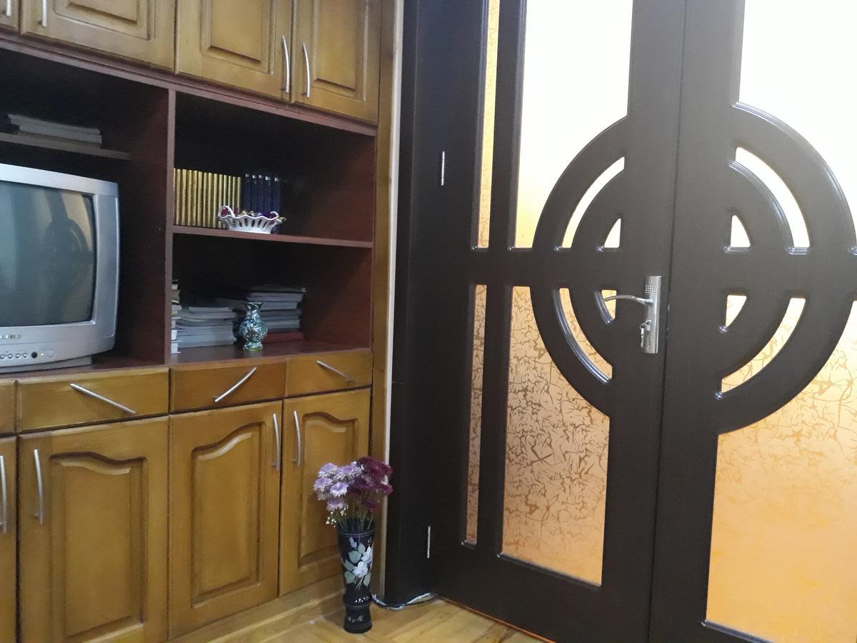 Apartamento Madona'S House Batumi Exterior foto